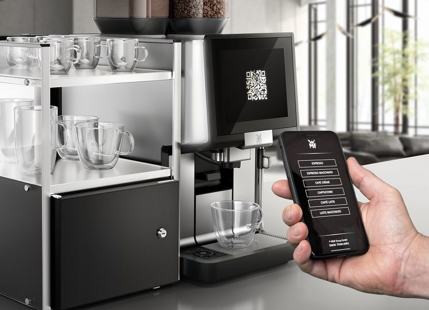 WMF Kaffeemaschine Smartphone Hand