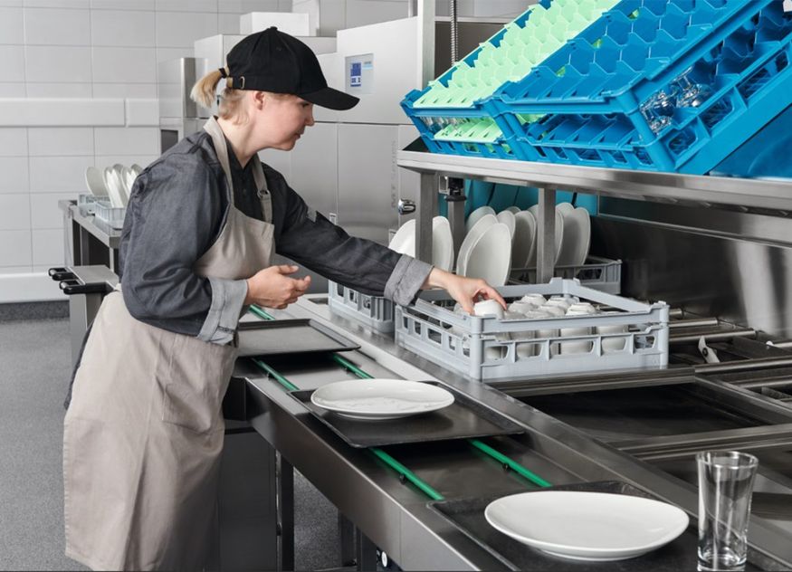 Durch die Automatisierung einzelner Arbeitsschritte wird der Geschirrrücklauf Teil einer effizienten Küchenlogistik